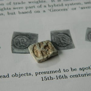 Small Post Medieval lead weight artefact metal detecting / detector find circa 1500 - 1600s a great gift / present