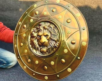 Escudo de metal medieval con cara de león: escudo de batalla redondo para cosplay, LARP y decoración de pared.
