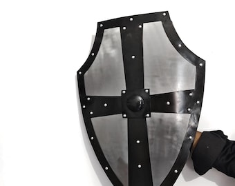Dekorativ sköld – Replika av medeltida vikingarustning