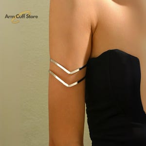 Minimalist Silver Arm Cuff Bracelet for Women, Modern Double Chevron Upper Arm Bangle, Adjustable Statement Jewelry, Festival Armlet