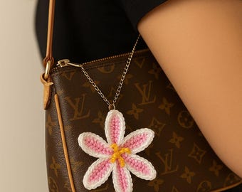 Lily keychain crochet pattern, flower amigurumi, bag charm, floral crochet, DIY, beginner-friendly, instant download PDF