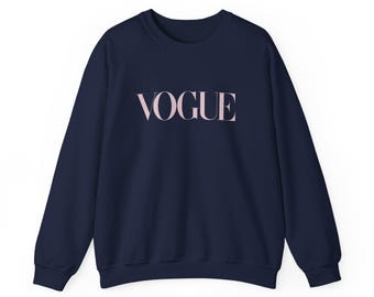 Moletom VOGUE com gola redonda | logo rosa minimalista
