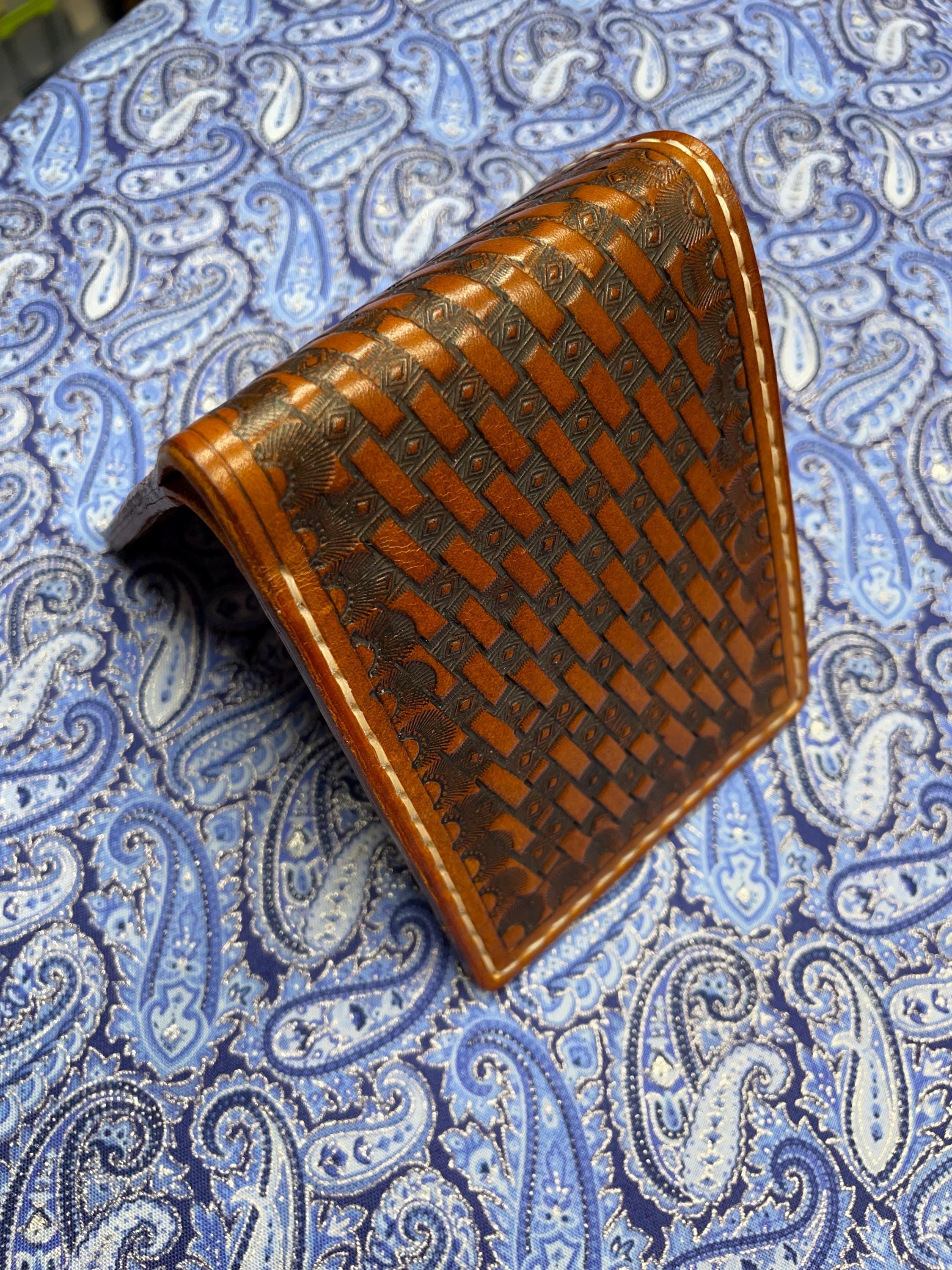 men’s or women’s billfold. conventional design.