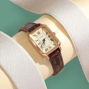 Vintage Rectangular Gold Watch for Women – Roman Numeral Dial – Elegant Brown Leather Strap Timepiece – Classic Retro Wristwatch Gift