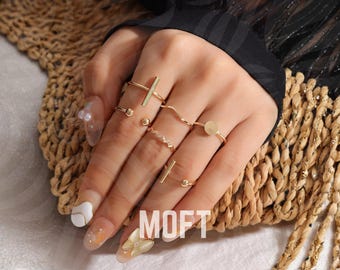 Minimalistisches Gold Stapelbares Ringset für Frauen, verstellbare einfache geometrische Ringe, zierlicher Alltagsschmuck, stilvolles geschichtetes Ringset Geschenk