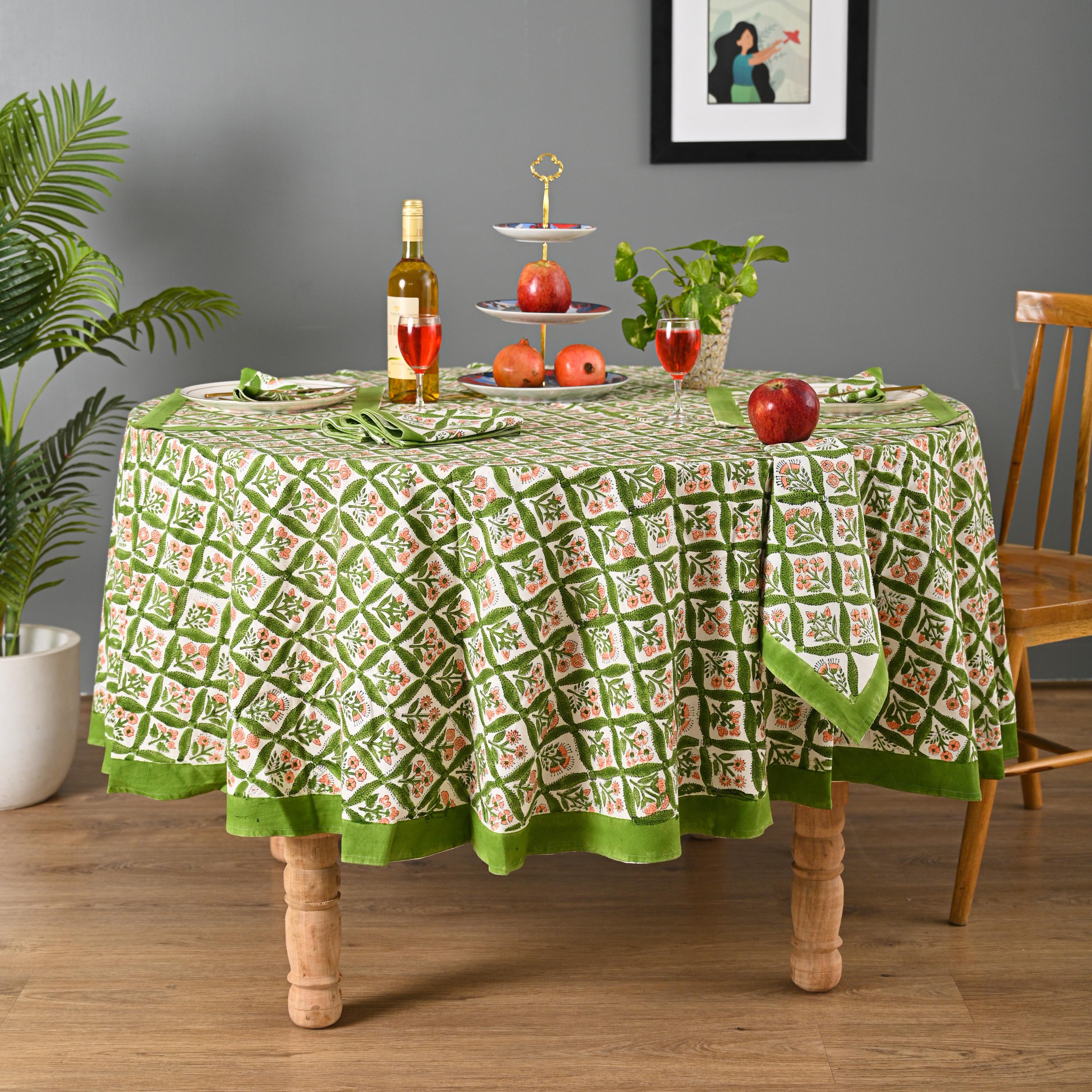 Nappe provençale Olives cuvée spéciale, sur fond écru, ovale,150x240 cm