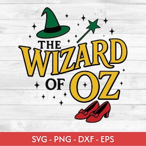 Puede incluir: Diseño gráfico con elementos de El Mago de Oz. Incluye un sombrero de bruja verde, una varita en forma de estrella, el texto "THE WIZARD OF OZ" en amarillo y un par de zapatos rojos. Estrellas negras dispersas.