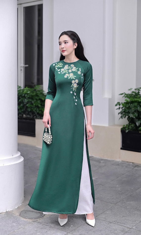 orchid embroidered dress Multicolor Embroidered Floral Puff Sleeve Midi Dress