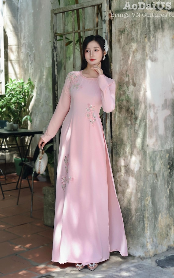 dusty pink traditional dresses Zapaka Women Dusty Rose A Line Maxi Bridesmaid Dress Long Sleeves V-Neck Wedding Guest Dress, Dusty Rose / US16W
