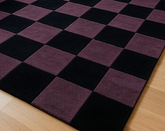 Tappeto in lana a scacchiera in viola tenue e nero, tappeto fatto a mano con motivo a quadri moderno per interni minimalisti