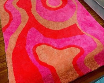Abstract Pink & Red Hand Tufted Rug | Modern Wavy Art Carpet | Custom Area Rug for Living Room  Bedroom Decor