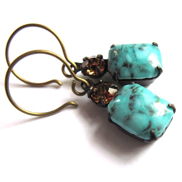 Turquoise Glass Claw Set Earrings Vintage Style Fashion Jewelry