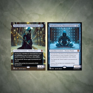 Peut inclure: Deux cartes de jeu Magic: The Gathering avec "Sakashima of a Thousand Faces". Les cartes présentent un schéma de couleurs bleu et noir, avec des illustrations d'une figure vêtue d'une robe. Le texte comprend le type de carte, les capacités et la force/endurance.