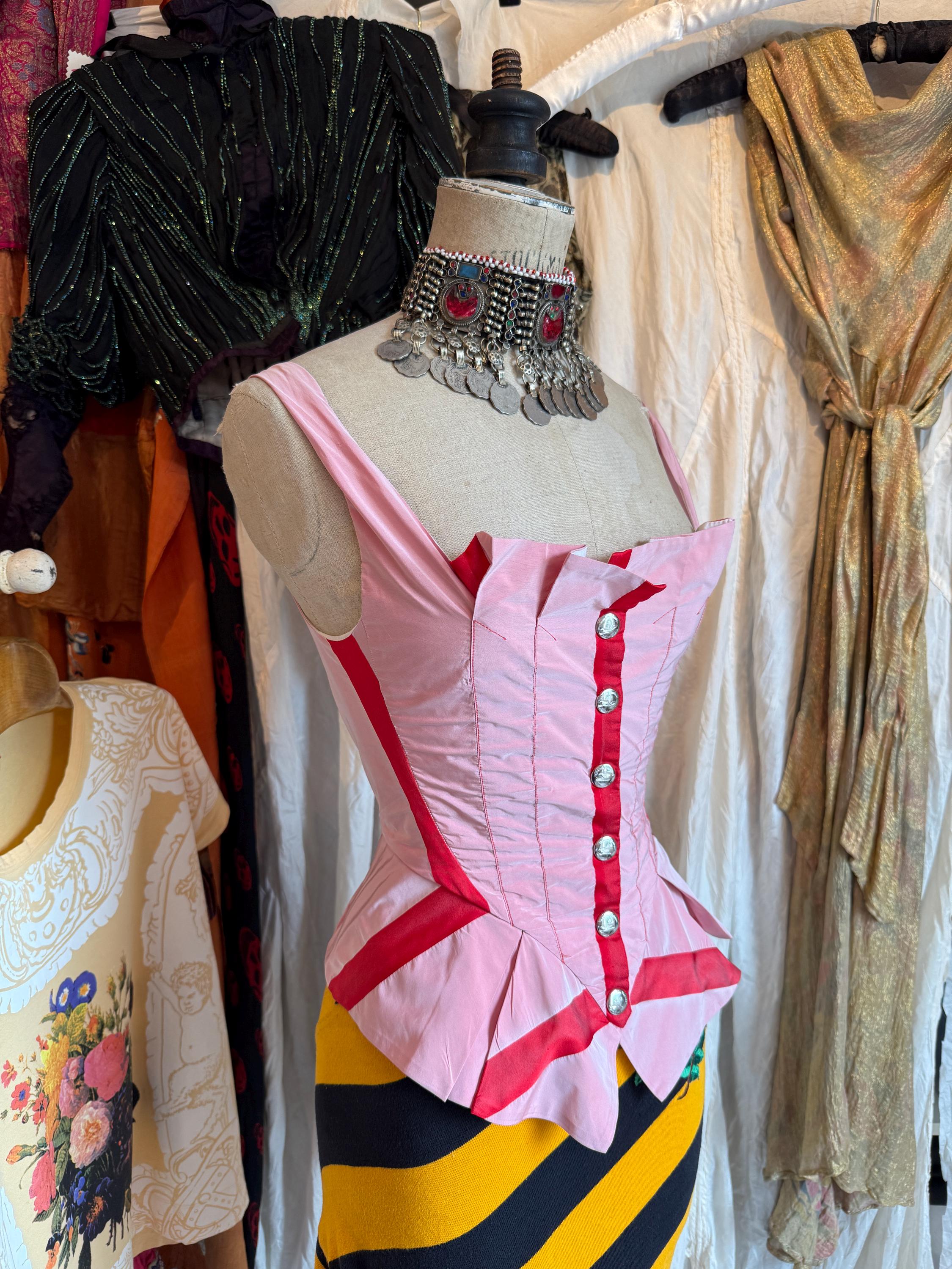 ヴィヴィアンウエストウッド　美品　コルセット伸縮ワンピ　1993年頃ロンドン購入 楽天市場】コルセット（ブランドヴィヴィアン・ウエストウッド