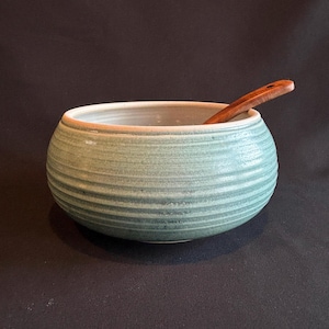 Doug Hively Studio Pottery Bowl, Signed Hand Thrown Stoneware, Dated 1999, Teal Ribbed Vintage Studio Pottery Bowl
