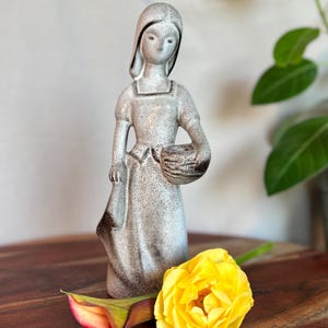 Vintage Howard Pierce Ceramic Woman Figurine: Mid-Century Modern California Pottery