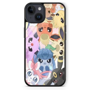 Peut inclure: Coque de téléphone noire avec une illustration colorée de personnages de dessins animés. Le design présente des personnages roses, bleus, jaunes et noirs. La coque a un bord noir et une finition brillante.