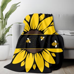 Sunflower & Bee Minky Blanket | Cozy Throw for Nature Lovers, Home Decor, Gift for Him/Her, Baby Shower, Spring Decor