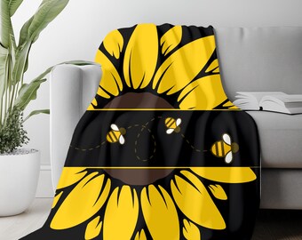 Sunflower & Bee Minky Blanket | Cozy Throw for Nature Lovers, Home Decor, Gift for Him/Her, Baby Shower, Spring Decor