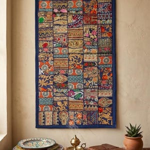 Vintage Kantha Quilt Tapestry, Bohemian Patchwork Wall Hanging, Handmade Indian Cotton Throw, 120x60 cm