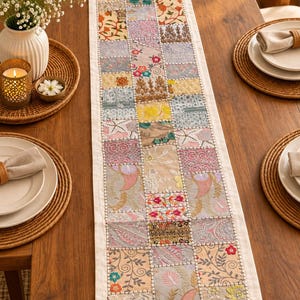 Camino de mesa indio hecho a mano con retazos, decoración bohemia bordada para comedor (60 x 15 pulgadas)