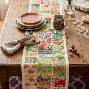 Runner da tavolo patchwork boho: lino ricamato, arredamento da pranzo boho