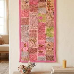 Indyjska patchworkowa zawieszka ścienna, gobelin haftowany w stylu boho, dekoracja wnętrz w stylu boho (80 x 40 cm)