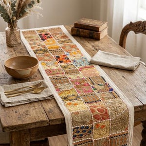 Chemin de table indien fait main en patchwork, tissu sari vintage, décoration de salle à manger bohème (60 x 15 pouces)