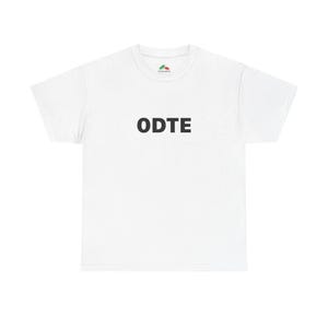 Puede incluir: Camiseta blanca con la palabra "ODTE" impresa en letras negras en negrita en el pecho. La camiseta tiene cuello redondo y mangas cortas. El logotipo de Fruit of the Loom es visible.