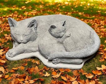 Detailed sleeping cats figurine Feline friends sculpture Outdoor garden art Cat with kitten statue Pets sympathy gift Lawn grave figure