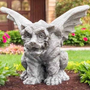 Winged Gargoyle Statue Garden Griffins Stone Decoration Front Door Gargoyle Sculpture Gothic Plastic Ornament Concrete or Resin Yard Figure