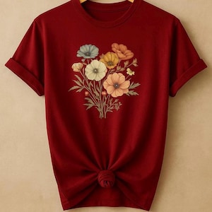 Beige Floral T-Shirt – Vintage Style Flower Graphic Tee for Women – Soft Summer Shirt Aesthetic, French Boho Inspired