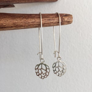 Beer hop dangle earrings - silver