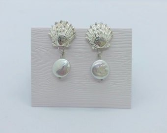 Sunrise shell and pearl post earrings