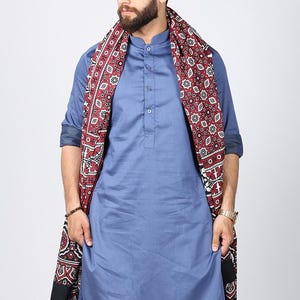 Avvolgente Per Il Collo Sindhi Ajrak Pakistano Stampato A Blocchi Di Cotone / Sciarpa / Scialle Unisex / Accessori Unici / Opzione Regalo - Italia - Foto 11
