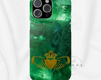 Irish Claddagh Slim Phone Case, Irish Symbol Ring, Love Loyalty Friendship Vintage Gold, Compatible with iPhone 17 16 15 14 13 12 11