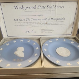 Wedgwood Pennsylvania Bicentennial Plate Set: Ben Franklin Jasperware, 1976