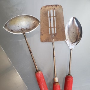 Kitchen Utensil Set, Red Wooden Handle, Vintage Kitchen, Display Items, Rustic Farmhouse, Shabby Chic, Set of 3, Ladle, Spatula