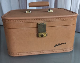 Lady Baltimore Train Case Vintage 