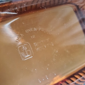 Anchor Hocking 1409 Amber Glass Loaf Pan, Vintage Bakeware, Baking, Cooking, Serving, Rectangular Pan, Breads or Casseroles. 1 Quart image 3