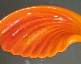 California Original Dramatic Large Leaf Shaped Ashtray California Original Dramatic Large Leaf Shaped Ashtray