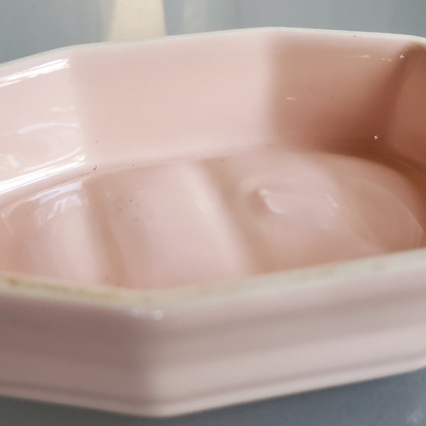 Pink Ceramic Soap Dish, Vintage Home Décor, Fun Funky Soap Dish, Bathroom Accessory, Bathroom Décor, Slight Flaw