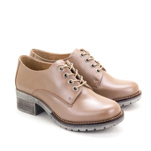 Dromedaris Kaley Taupe Pearl Lace-Up Leather Shoes