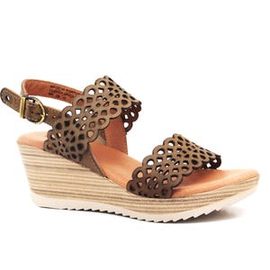 Dromedaris Libby Olive Leather Wedge Sandal