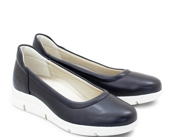 Dromedaris Vanessa Black Leather Slip-On Wedge