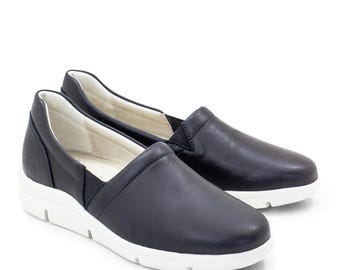 Dromedaris Vicky Black Leather Slip-On Loafer