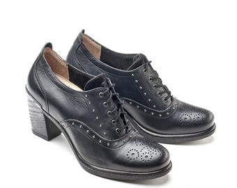 Dromedaris Gaby Black Mid-Heel Lace-up Shoe