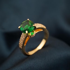 Emerald Engagement Ring, Unique Emerald Ring, Vintage Style Emerald Ring, Yellow Gold Ring, Emerald Anniversary Ring, Emerald Cocktail Ring