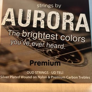 Laúd de cuerdas Aurora