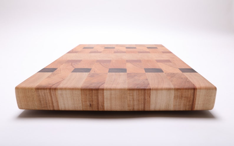 Maple, Walnut and Cherry End Grain Wooden Cutting Board 3019 17 1/2 x 13 x 1 3/4 image 4